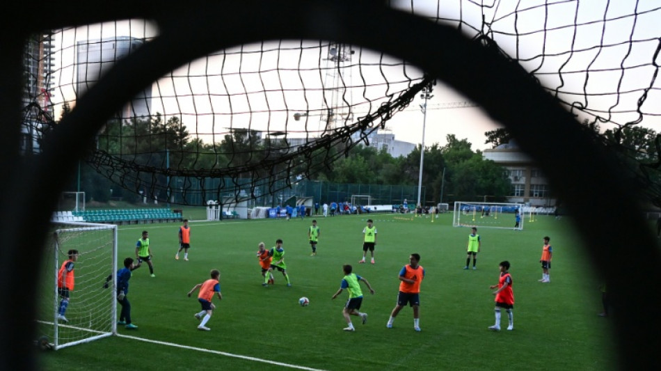 Estreia do Uzbequist&atilde;o na Copa do Mundo confirma auge da popularidade do futebol no pa&iacute;s