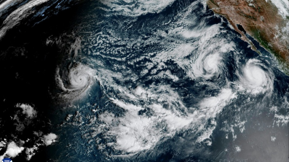 El hurac&aacute;n Polo toca tierra en M&eacute;xico con una fuerza voraz
