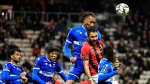 Nice empata com Auxerre desperdi&ccedil;a chance de igualar Olympique de Marselha