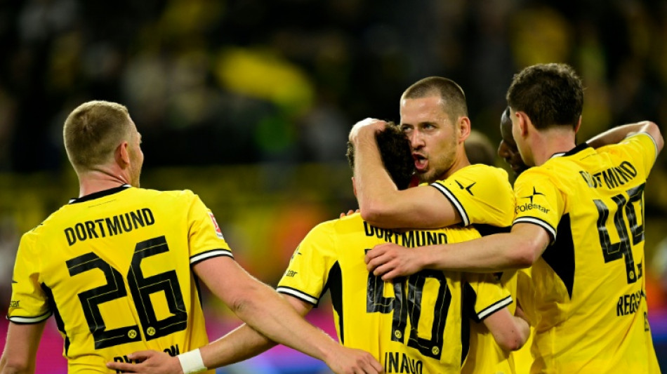 Borussia Dortmund vence Eintracht (3-2) e garante vice-campeonato da Bundesliga