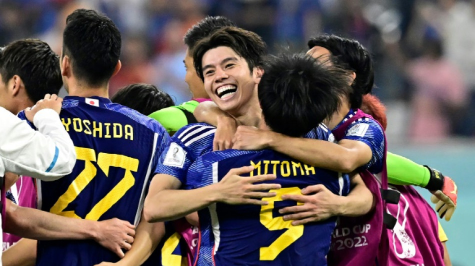 Jap&oacute;n sorprende a Espa&ntilde;a y ambas selecciones avanzan a octavos del Mundial