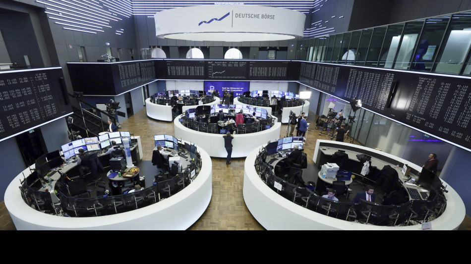 Borsa: l'Europa chiude debole, Francoforte -0,08%
