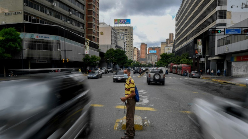 Salario m&iacute;nimo en Venezuela aumenta 1.700%, a USD 28