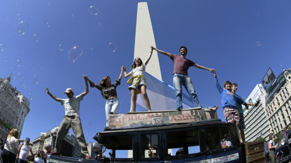 Sue&ntilde;o cumplido: viajar por el mundo en un auto antiguo durante 22 a&ntilde;os