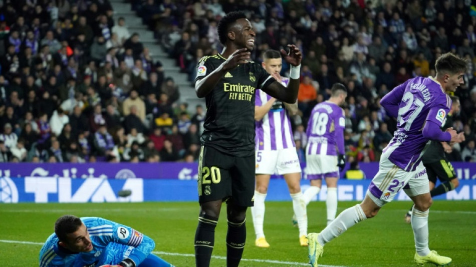 Cinco personas condenadas a un año de prisión por insultos racistas contra Vinicius