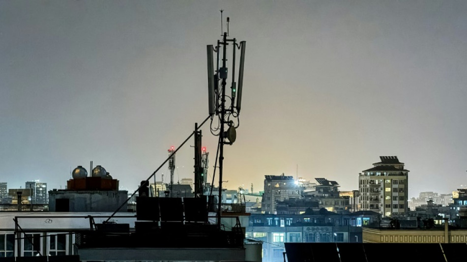 Afghanistan: deuxi&egrave;me jour de coupure nationale des t&eacute;l&eacute;communications