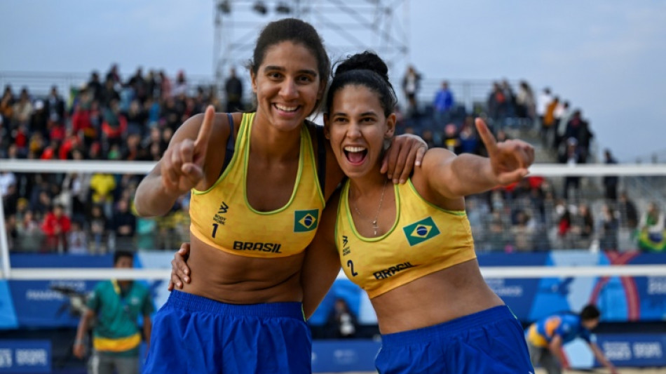 Ana Patr&iacute;cia e Duda vencem dupla canadense e levam ouro no v&ocirc;lei de praia do Pan