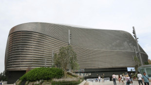 Los conciertos en el estadio del Real Madrid se cancelan y el Atlético saca tajada