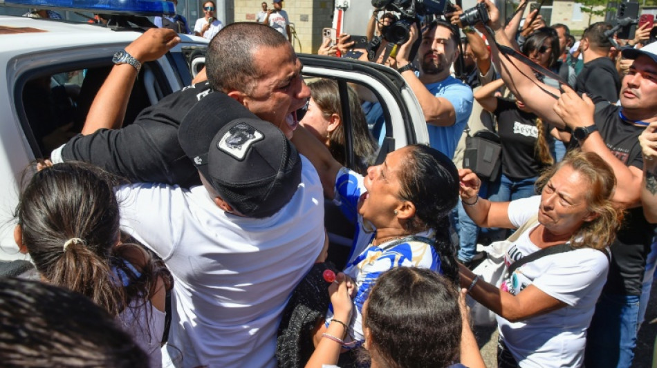 Venezuela liberta 18 colombianos que estavam detidos em seus presídios