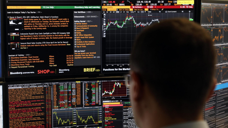 Lo spread Btp-Bund a 82,1 punti, resta su minimi settembre 2008