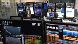 Borsa: Milano sale del 2,7%, in luce Mps e Mediobanca