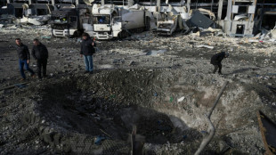 Ucrânia e Rússia trocam ataques enquanto negociadores se apressam por acordo