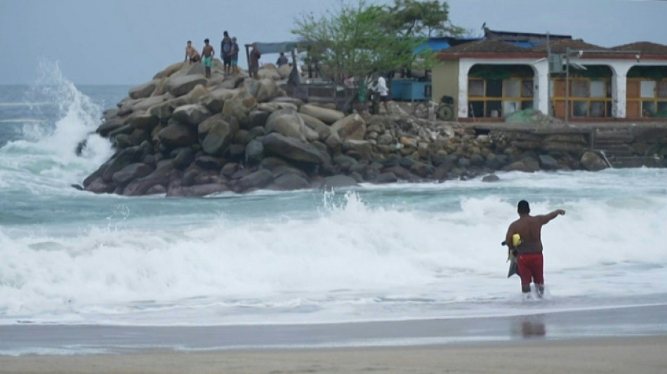 Mexique: l'ouragan Erick touche terre avec des vents allant jusqu'à 205 km/heure
