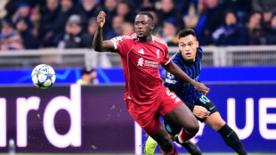 Zagueiro Ibrahima Konat&eacute; deixa o Liverpool