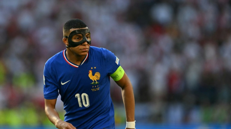 Francia queda segunda pese al regreso de Mbapp&eacute;, Inglaterra se juega la primera plaza