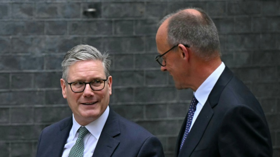 Reino Unido e Alemanha assinam 'Tratado de Amizade e Cooperação'