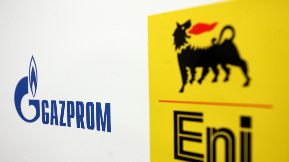 Eni, utile netto adj semestre -18%, meglio delle stime