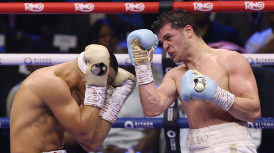 Boxe: Surace perd la revanche contre Munguia