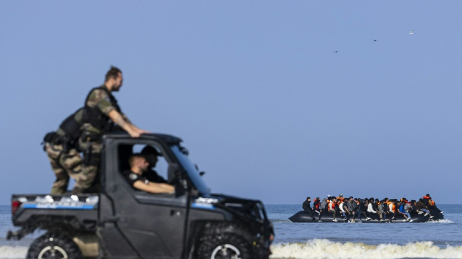 Primeras sanciones en Reino Unido contra redes de inmigración ilegal