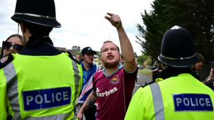 Erneut einwandererfeindliche Proteste: London k&uuml;ndigt Asylsystem-&Auml;nderungen an 