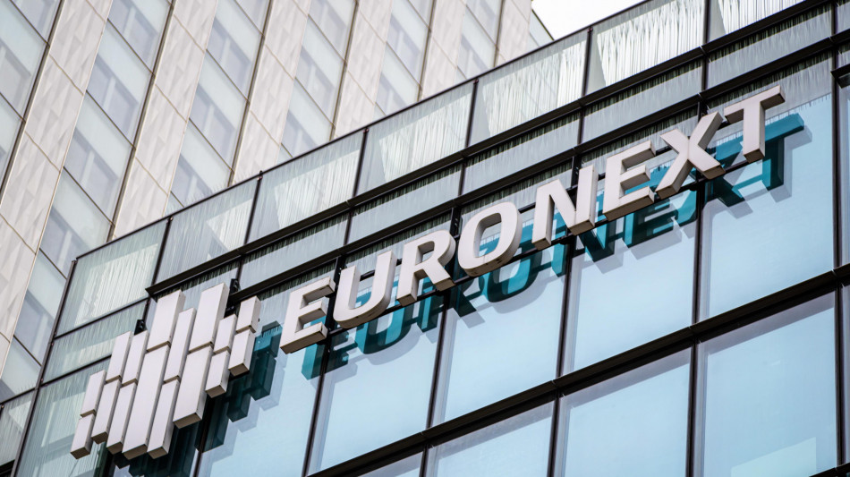 Borsa: Europa a due velocit&agrave;, future positivi, Parigi -0,2%