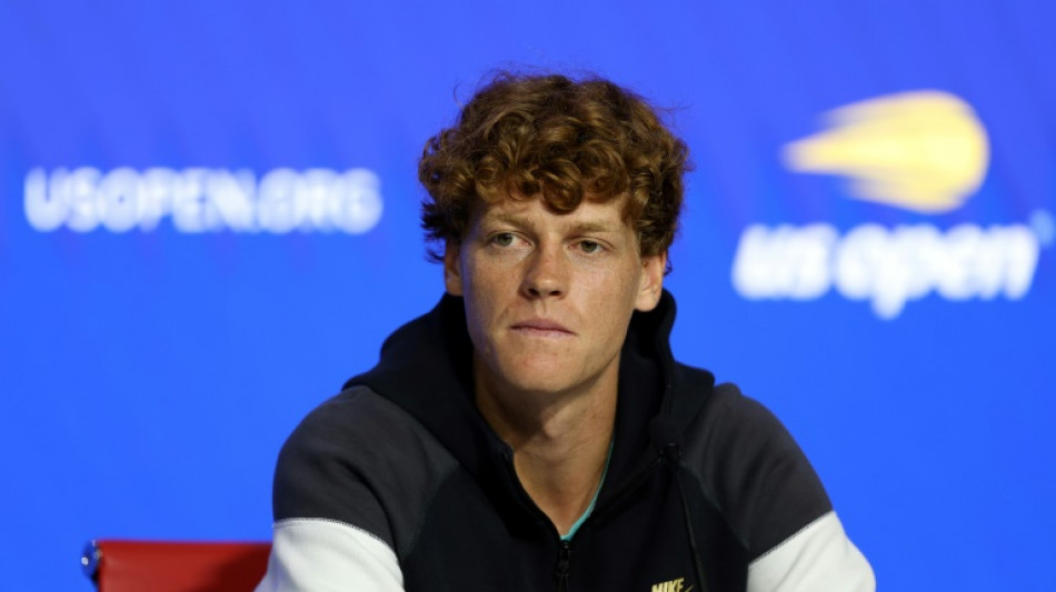 Sinner recontrata preparador físico envolvido em seu caso de doping