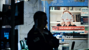 Wall Street d&eacute;visse &agrave; l'ouverture, apeur&eacute;e par inflation et resserrement mon&eacute;taire