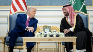 Trump set to meet Syrian leader ahead of Qatar visit