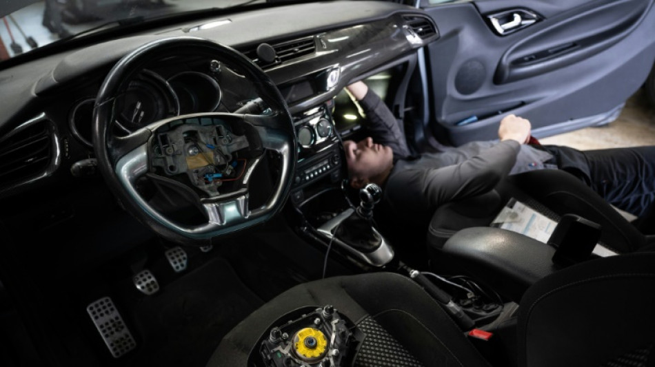 Airbags Takata: Toyota et Mercedes vont aussi immobiliser des véhicules en France, selon le ministère des Transports