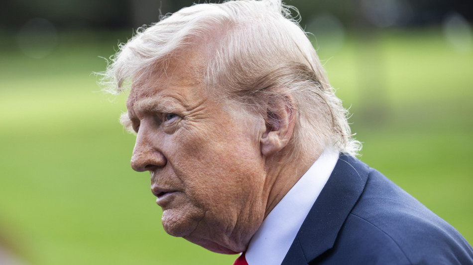 Trump, Paesi Nato smettano di acquistare petrolio russo