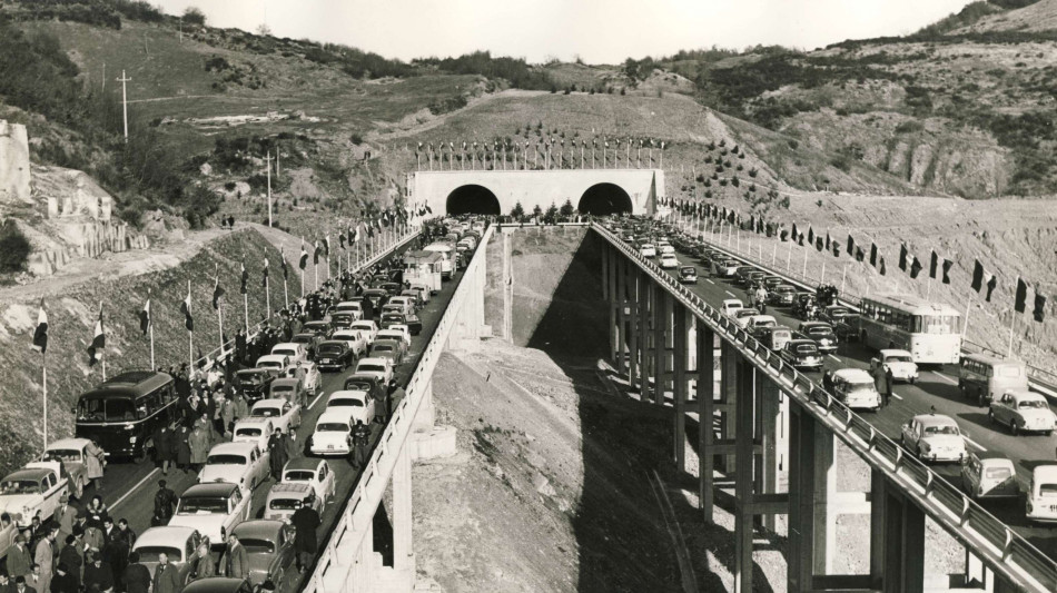 Autostrada del Sole fa 60 anni,cambi&ograve; la vita degli italiani
