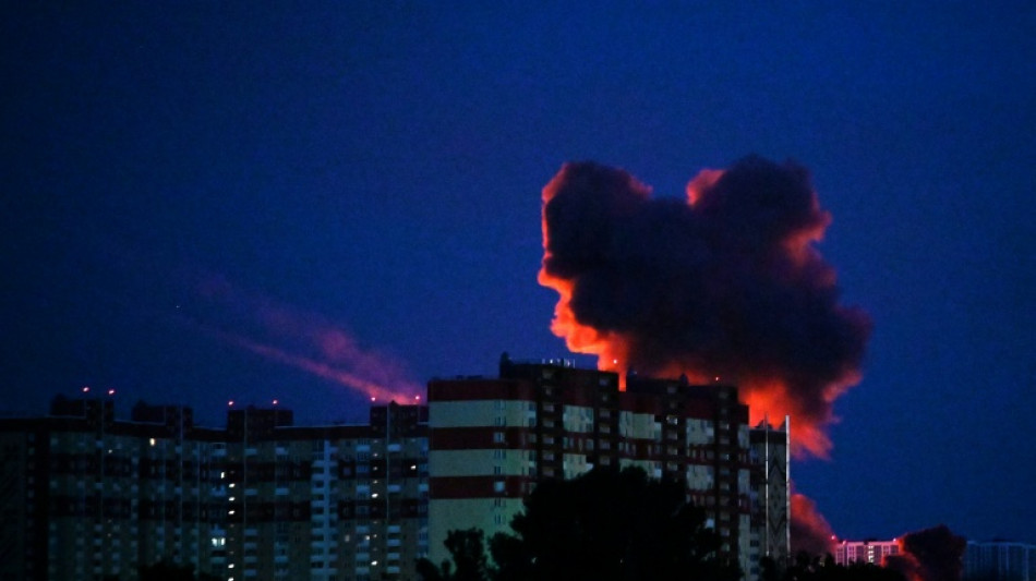 Ukraine: au moins 18 morts dans une attaque de drones et missiles russes
