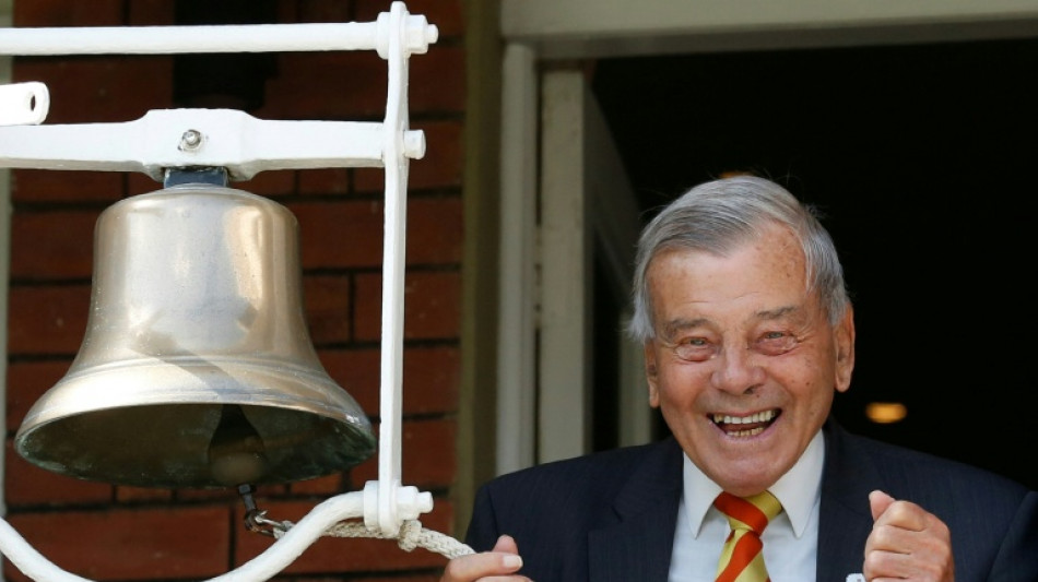 Former umpire Harold 'Dickie' Bird dies aged 92 