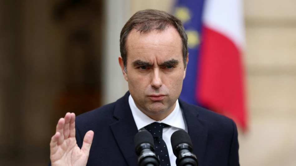 Lecornu fixe un ultimatum &agrave; LR en brandissant la menace de la gauche ou d'une dissolution, selon Wauquiez