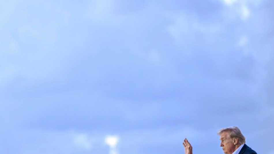 Trump assure être "en pleine forme" après sa visite médicale 