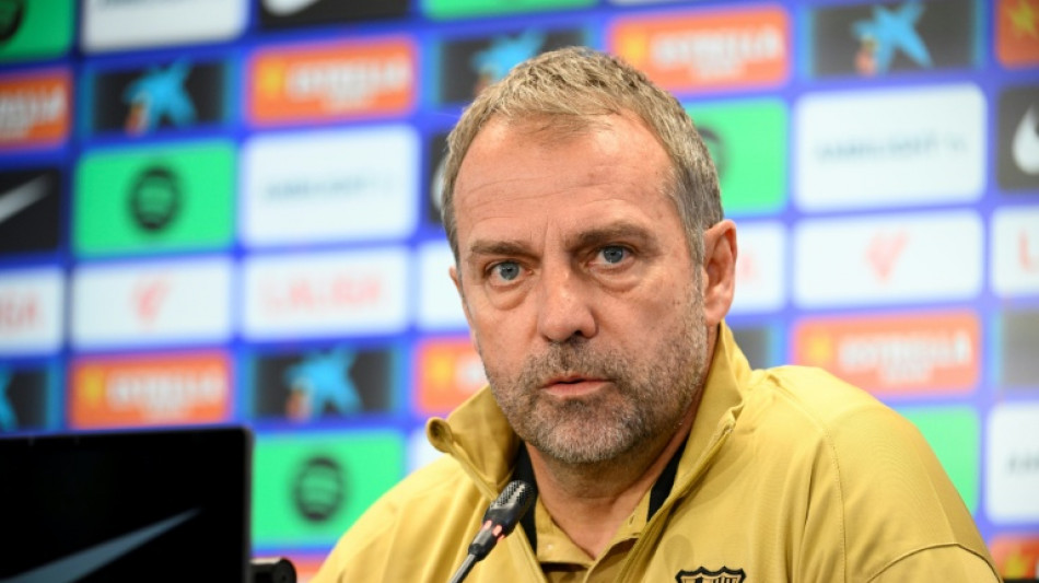 T&eacute;cnico do Barcelona critica press&atilde;o sobre &aacute;rbitros na Espanha