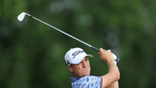 Closing birdie gives Thomas one-stroke PGA lead over McIlroy
