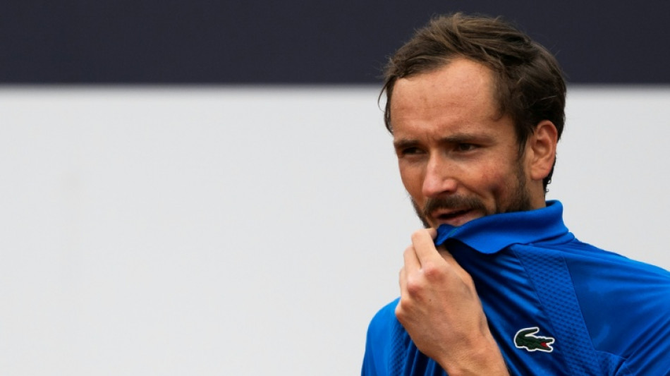 Medvedev cai nas quartas de final do ATP 250 de 's-Hertogenbosch