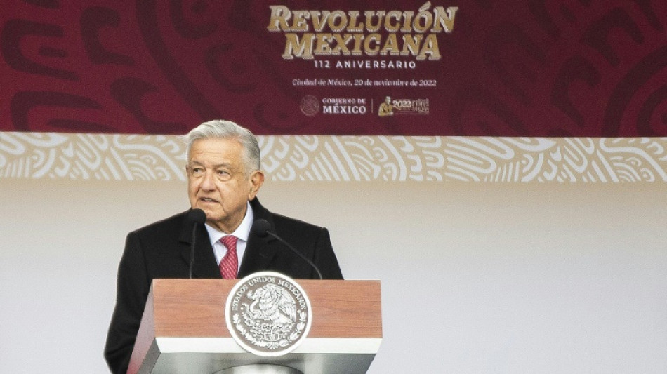 AMLO encabeza marcha en M&eacute;xico para mostrar m&uacute;sculo de cara a presidenciales