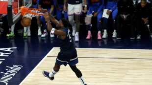 T-Wolves silence Thunder to tighten NBA playoff series
