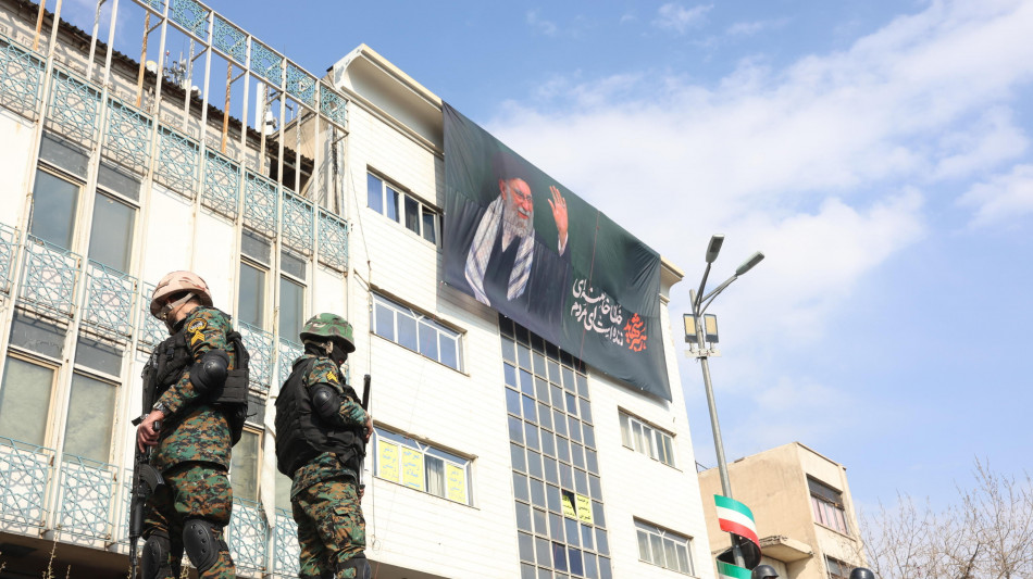 Media Iran, 466 persone arrestate per 'attivit&agrave; online contro sicurezza'