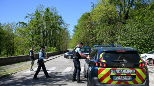 Meurtre dans une mosquée du Gard: le meurtrier toujours en fuite, émoi jusqu'au sommet de l'Etat
