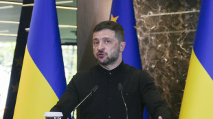 Zelensky, 'non andrò a Mosca, Putin invece venga a Kiev'