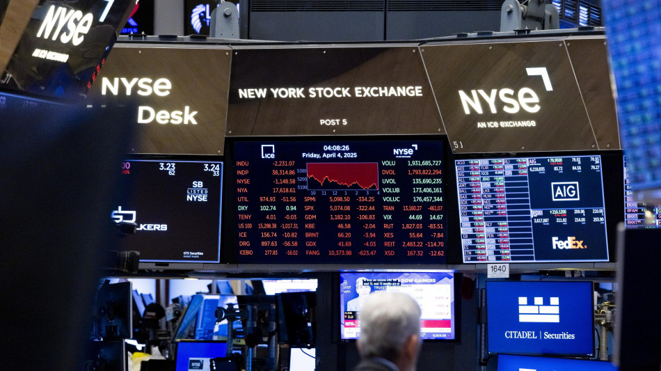Confusione sui dazi e Wall Street peggiora, Dj -1,06%, Nasdaq -0,65%