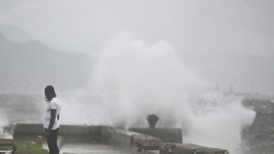 Poderoso furacão Melissa atinge Jamaica e agora se dirige para Cuba