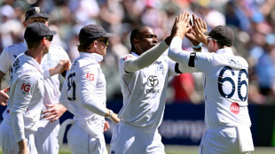 Khawaja grabs lifeline as Australia reach 94-2 in 3rd Ashes Test