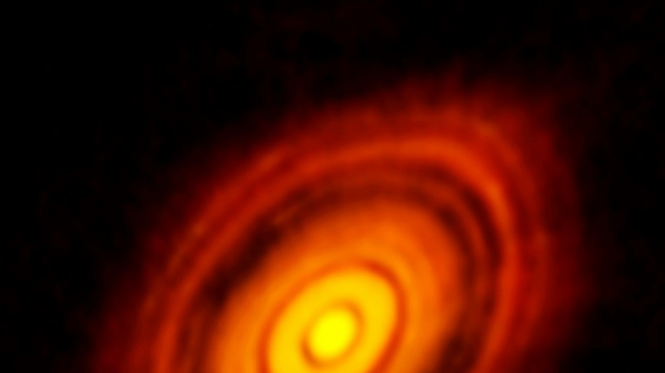 Telescópio James Webb descobre seu primeiro exoplaneta