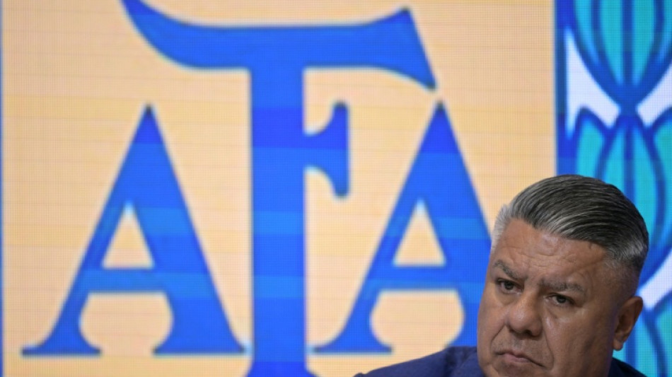 Presidente da AFA &eacute; acusado formalmente de evas&atilde;o fiscal