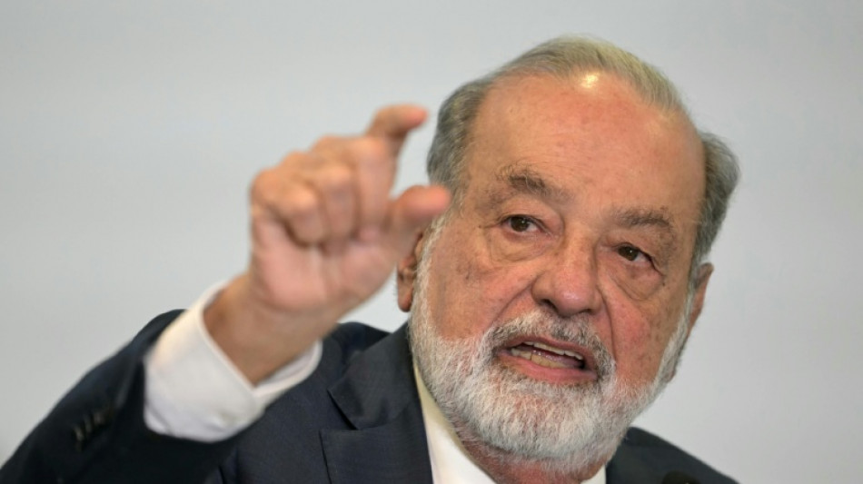 El multimillonario Slim invertirá en nuevos pozos petroleros de la estatal Pemex