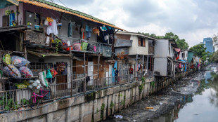 "Simple, pratique, bon march&eacute;": comment le plastique &agrave; usage unique reste omnipr&eacute;sent dans le monde